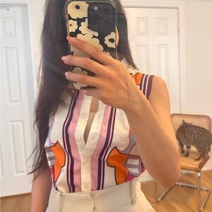 Gorgeous sleeveless top/Pants also available.